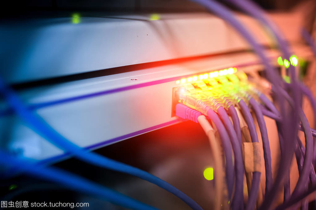 核心交换机 网络空间的枢纽与神经中枢